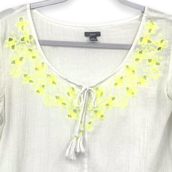Aerie Boho White Gauze 3/4 Sleeve Embroidered Peasant Top with Tassle Front Ties - Picture 2 of 6